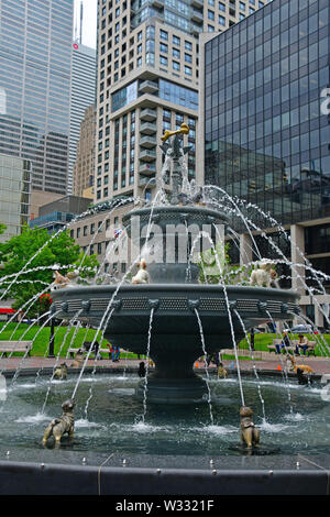 La mitica Fontana del cane a Berzcy Park nel centro cittadino di Toronto Foto Stock