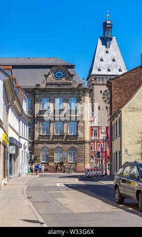 Città di Speyer, Germania, luglio 04, 2019: romantiche strade e case a Speyer in estate Foto Stock