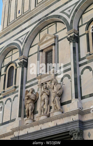 Firenze, Italia - 27 agosto 2018: Cattedrale di Firenze (Il Duomo di Firenze) il 27 agosto 2018 a Firenze, Italia. Firenze è la città più grande di tus Foto Stock