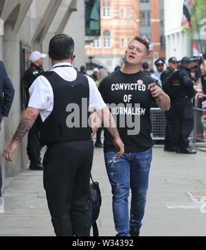 Pic mostra: Tommy Robinson arriva presso la Old Bailey per frase oggi 11.7.19 pic da Gavin Rodgers/Pixel8000 Foto Stock