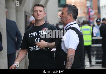 Pic mostra: Tommy Robinson arriva presso la Old Bailey per frase oggi 11.7.19 pic da Gavin Rodgers/Pixel8000 Foto Stock