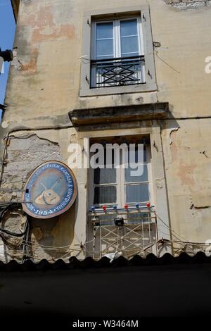 Corfù Corfù città questa fotografia è stata presa di questa proprietà a causa del suo aspetto semplicistico.mi piace l'equilibrio dell'inquadratura Foto Stock