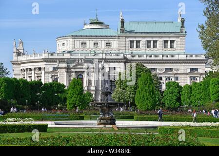 Volksgarten al Burgtheater di Vienna, Austria Foto Stock