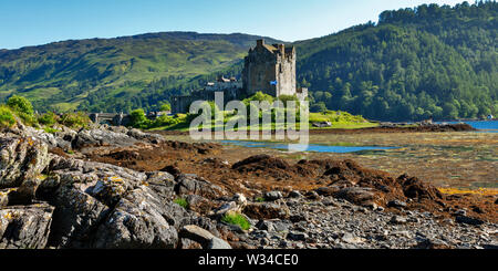 Eilean Donan Castle al Loch Duich, west Highlands, Scotland, Regno Unito Foto Stock