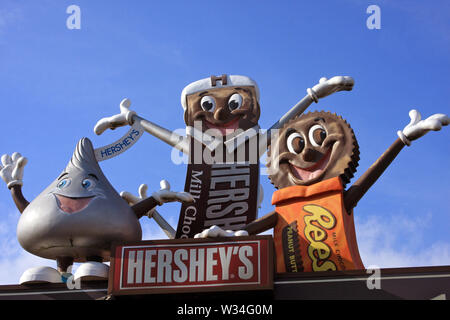 Cartello di benvenuto all'Hershey's Chocolate World in Pennsylvania, USA Foto Stock