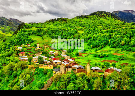 Villaggio Nakipari in Alta Svaneti, Georgia Foto Stock