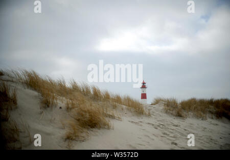 Sylt, Germania. 19 Feb, 2019. Il List-Ost faro sull isola di Sylt. Sylt è la più grande del nord Isola Frisone in Germania. Credito: Britta Pedersen/dpa-Zentralbild/ZB/dpa/Alamy Live News Foto Stock