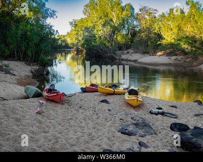 Avventura tour in kayak sul fiume Katherine, Territori del Nord, Australia Foto Stock