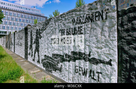 Parlamento degli alberi, memoriale per le vittime della violenza e della guerra, Berlino, Germania, Europa Foto Stock