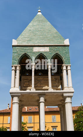 Arca medievale di Glossatory (Tombe dei Glossatori), grandi maestri della legge. Foto Stock