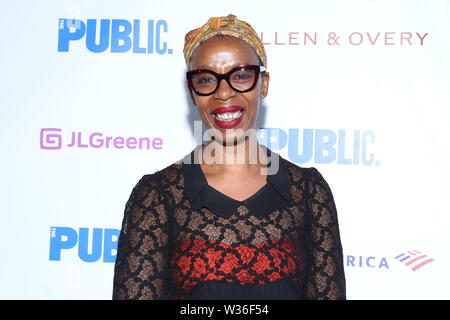 Serata di Apertura per molto rumore per nulla al Delacorte Theatre - Arrivi. Dotato di: Noma Dumezweni dove: New York New York, Stati Uniti quando: 12 giu 2019 Credit: Giuseppe Marzullo/WENN.com Foto Stock