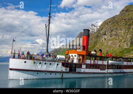 Il TSS Earnslaw la crociera sul lago Wakatipu, Queensland, Isola del Sud, Nuova Zelanda Foto Stock