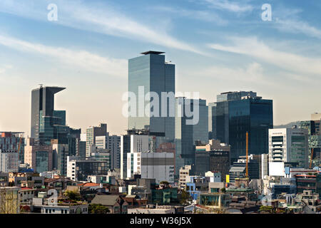 Lo skyline di grattacieli nel centro di Gangnam Seoul , Corea del Sud. Foto Stock