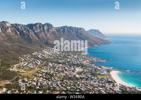 Linea costiera con scogliere paesaggio, Città del Capo Sud Africa Foto Stock