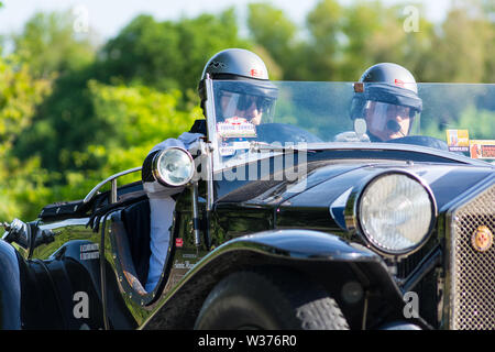 LANCIA LAMBDA VIII SERIE CASARO 1929 su una vecchia macchina da corsa nel rally Mille Miglia 2018 il famoso storico italiano della gara (1927-1957) Foto Stock