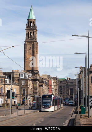 Edinburgh tram 265 a West End di Princes Street Edinburgh lavorando a York Place - Edinburgh Airport service Foto Stock