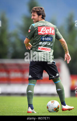 Dimaro, Italia. 13 Luglio, 2019. Foto di Massimo Paolone/LaPresse13 luglio 2019 Dimaro (Tn), Italia sport calcio Allenamento SSC Napoli ritiro pre-campionato di calcio di Serie A 2019/2020 - Centro sportivo di Dimaro e Folgarida Nella foto: Simone Verdi Photo Massimo Paolone/LaPresse Luglio 13, 2019 Dimaro (Tn), Italia sport soccer Bologna FC formazione italiana pre campionato di Football League A TIM 2019/2020 - Dimaro e Folgarida Centro Sportivo In pic: Simone Verdi Credito: LaPresse/Alamy Live News Foto Stock