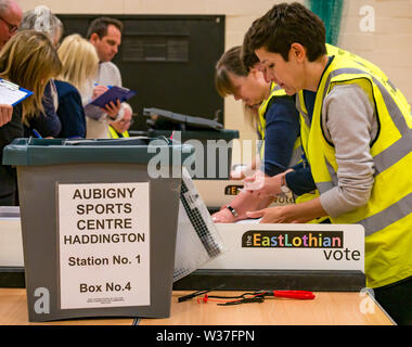 I voti vengono contati, Ward 5 Elezione del Consiglio, Haddington & Lammermuir per elezione, East Lothian maggio 2019, Scotland, Regno Unito Foto Stock