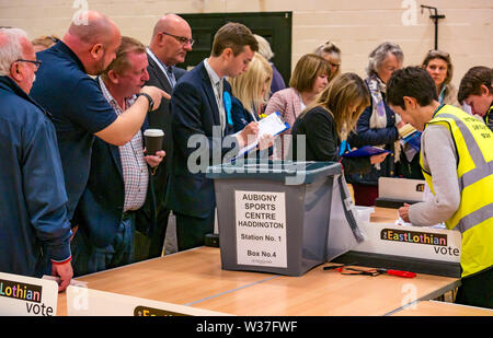 I voti vengono contati, Ward 5 Elezione del Consiglio, Haddington & Lammermuir per elezione, East Lothian maggio 2019, Scotland, Regno Unito Foto Stock