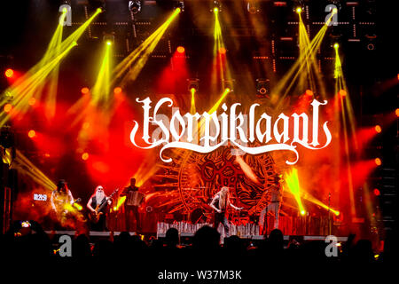 Kiev, Ucraina. 12 Luglio, 2019. Korpiklaani durante il Festival di Musica di Atlas Weekend 2019 Credit: Aleksandr Gusev/Pacific Press/Alamy Live News Foto Stock