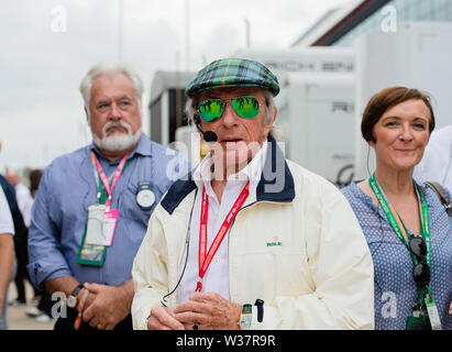 TOWCESTER, Regno Unito. 13 Luglio, 2019. Sir John Young "" di Jackie Stewart, OBE (centro) assiste durante la Formula 1 Rolex British Grand Prix 2019 sul circuito di Silverstone il Sabato, 13 luglio 2019 a Towcester, Inghilterra. Credito: Taka G Wu/Alamy Live News Foto Stock