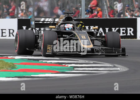 Circuito di Silverstone. Northampton, Regno Unito. 13 Luglio, 2019. FIA Formula 1 Gran Premio di Gran Bretagna, giornata di qualificazione; Romain Grosjean alla guida della sua ricca energia Haas F1 Team VF-19 Credito: Azione Sport Plus/Alamy Live News Foto Stock