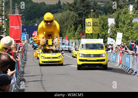 Macon a Saint-Etienne, in Francia. 13 luglio 2019. 13 luglio 2019, Macon a Saint-Etienne, in Francia; Tour de France tour in bicicletta, stadio 8; pubblicità caravan per Credito LCL: Azione Plus immagini di sport/Alamy Live News Foto Stock