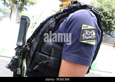 Macon a Saint-Etienne, in Francia. 13 luglio 2019. 13 luglio 2019, Macon a Saint-Etienne, in Francia; Tour de France tour in bicicletta, stadio 8 armata pattuglia di polizia al Tour de France Credit: Azione Plus immagini di sport/Alamy Live News Foto Stock