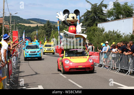 Macon a Saint-Etienne, in Francia. 13 luglio 2019. 13 luglio 2019, Macon a Saint-Etienne, in Francia; Tour de France tour in bicicletta, stadio 8; pubblicità caravan per Disney Mickey Credit: Azione Plus immagini di sport/Alamy Live News Foto Stock