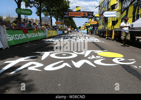 Macon a Saint-Etienne, in Francia. 13 luglio 2019. 13 luglio 2019, Macon a Saint-Etienne, in Francia; Tour de France tour in bicicletta, stadio 8; traguardo Credit: Azione Plus immagini di sport/Alamy Live News Foto Stock