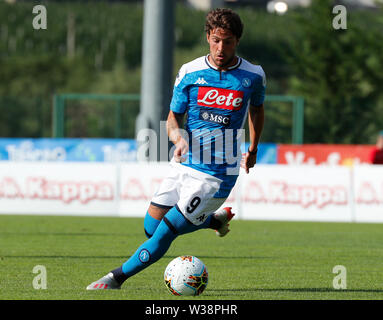 Stadium Carciato, Dimaro, Italia. 13 Luglio, 2019. La pre-stagione football freindly, Napoli rispetto a Benevento; Simone Verdi di Napoli Credito: Azione Sport Plus/Alamy Live News Foto Stock