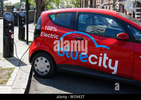 Auto elettrica BlueCity a Londra UK Foto Stock