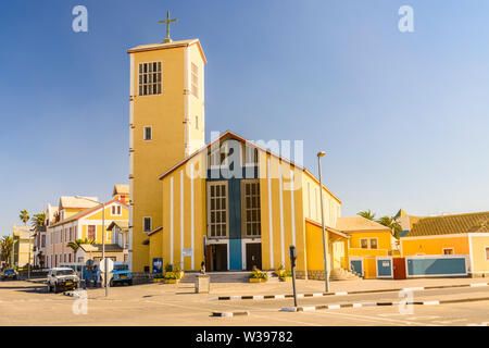 Katholic Romana Chiesa, Daniel Tjongarero Ave, Swakopmund, Namibia Foto Stock