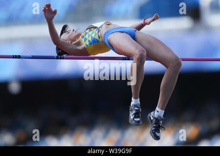 Napoli, Italia. 13 Luglio, 2019. Iryna Gerashchenko dell'Ucraina compete durante la finale di donne salto in alto al trentesimo Universiade estiva a Napoli, Italia, il 13 luglio 2019. Credito: Zheng Huansong/Xinhua/Alamy Live News Foto Stock