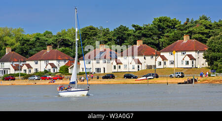 Yacht nel fiume Deben a Bawdsey Suffolk. Foto Stock