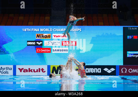 Gwangju, Corea del Sud. 14 Luglio, 2019. Gli atleti cinesi eseguire durante la squadra tecnico preliminare del nuoto artistico a Gwangju 2019 Campionati del Mondo di nuoto FINA a Gwangju, Corea del Sud, 14 luglio 2019. Credito: Wang Jingqiang/Xinhua/Alamy Live News Foto Stock