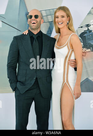 Los Angeles, Stati Uniti d'America. 13 Luglio, 2019. Rosie Huntington-Whiteley, Jason Statham 024 arriva alla premiere di Universal Pictures' 'Fast & Furious presenta Hobbs & Shaw' in Dolby teatro sulla luglio 13, 2019 a Hollywood, California Credit: Tsuni/USA/Alamy Live News Foto Stock