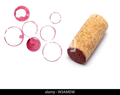 Vista superiore del legno e sughero cork vino isolato su sfondo bianco con delle macchie Foto Stock