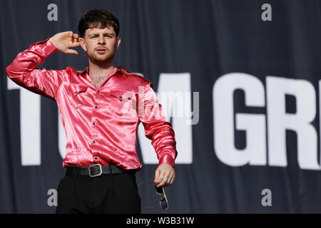 Swansea, Regno Unito. 13 Luglio, 2019. Tom Grennan esegue sul palco. Re: Stereophonics concerto dal vivo presso il Parco Singleton in Swansea, Wales, Regno Unito. Credito: ATHENA AGENZIA IMMAGINE LTD/Alamy Live News Foto Stock