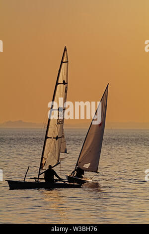 Preso dalla spiaggia Clevedon lungomare. Foto Stock