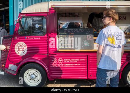 Jacques Crema caffè van a Autofest, Winchester Auto fienile, Sutton Scotney, Hampshire, Regno Unito Foto Stock