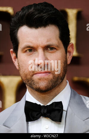 Londra, Regno Unito. Il 14 luglio 2019. Billy Eichner pone sul tappeto giallo a premiere europeo di Disneys 'Il Re Leone' domenica 14 luglio 2019 a LUXE Odeon Leicester Square, Londra. Billy Eichner. Foto di Julie Edwards. Credito: Julie Edwards/Alamy Live News Foto Stock