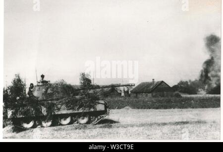 Pantera tedesco serbatoio sul fronte orientale 1944 Foto Stock