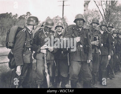 Waffen SS Totenkopf divisione in 1939 su un esercizio di formazione Foto Stock