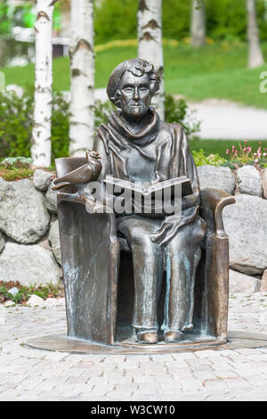 Stoccolma, Svezia - 10 Maggio 2012: Monumento alla scrittrice Astrid Lindgren vicino al divertimento per i bambini centro Junibacken di Stoccolma. Svezia Foto Stock