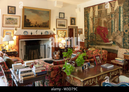 Storico stanza vivente, salon, Cawdor Castle, Scotland, Regno Unito Foto Stock