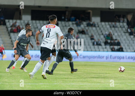 CLUJ NAPOCA, ROMANIA - Luglio 12, 2019: FC Universitatea Cluj giocare un amichevole partita di calcio contro PAOK Salonicco club di calcio dalla Grecia in sono Foto Stock