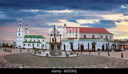 Minsk, Bielorussia. La cattedrale di Santo Spirito a Minsk - la principale chiesa ortodossa della Bielorussia e simbolo della capitale Foto Stock