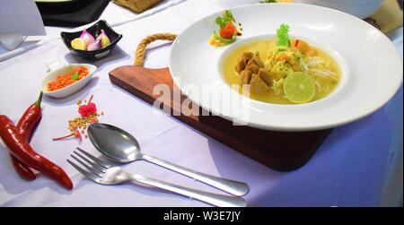 Il cibo elegante arte della cucina Foto Stock