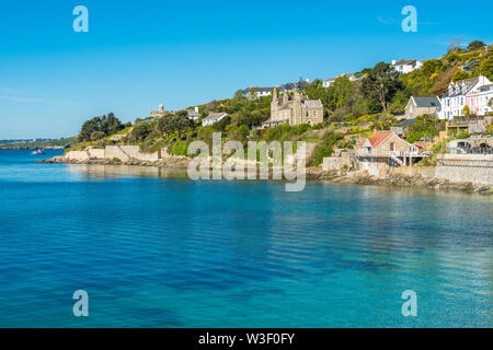 Il pittoresco villaggio di St Mawes sulla penisola di Roseland vicino a Falmouth in Cornovaglia, Inghilterra, Regno Unito. Foto Stock